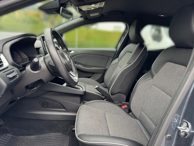 Renault Clio E-Tech Intens