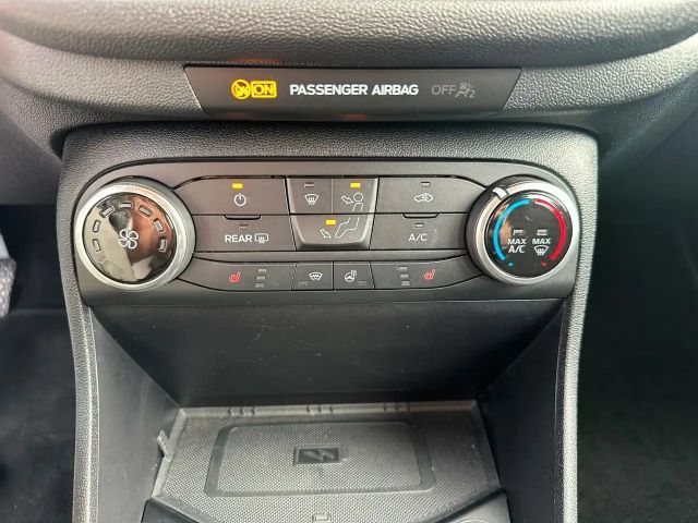 Ford Fiesta C&C *LED/ Navi/ Kamera/ Winter-P.*