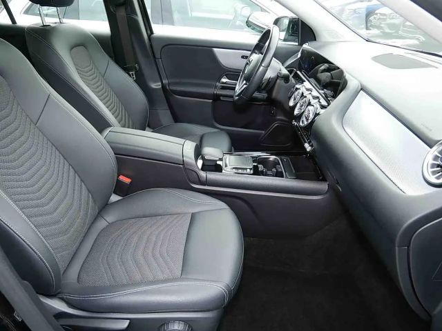 Mercedes-Benz GLA 250 GLA 250 e Style