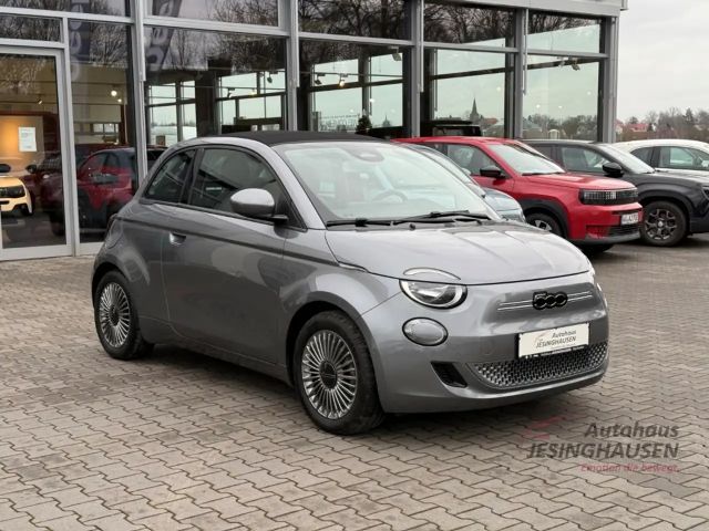 Fiat 500e Cabrio+JBL+Navi+Rückfahrkam.+PDC+Klimaaut.