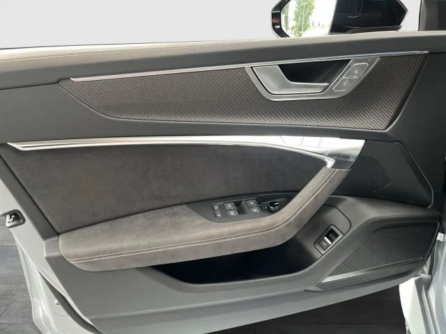 Audi RS6 Avant Performance Quattro