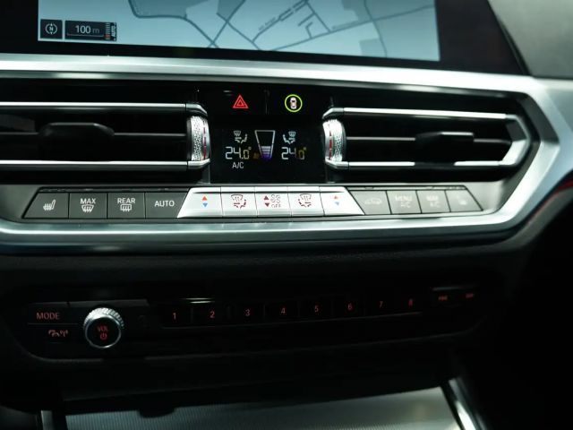 BMW 330 330d M-Sport Sedan