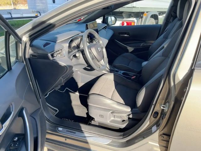 Toyota Corolla Hybride Team D