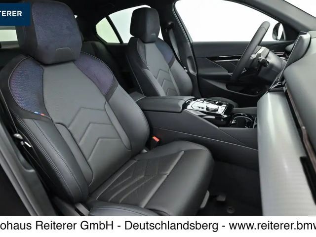 BMW 520 520d M-Sport Sedan xDrive