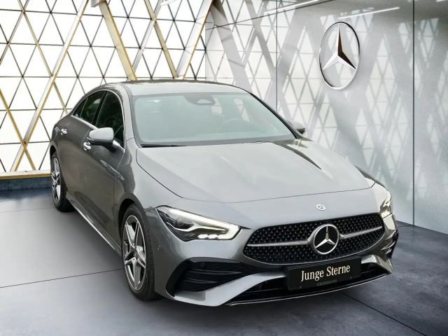 Mercedes-Benz CLA 200 AMG Line Coupé