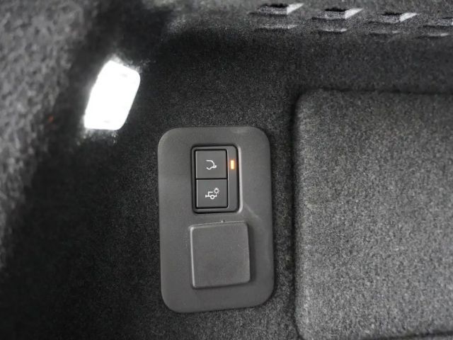 Land Rover Range Rover Evoque P300e