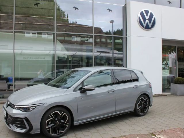 Volkswagen Golf 1.5 eTSI Golf VIII R-Line