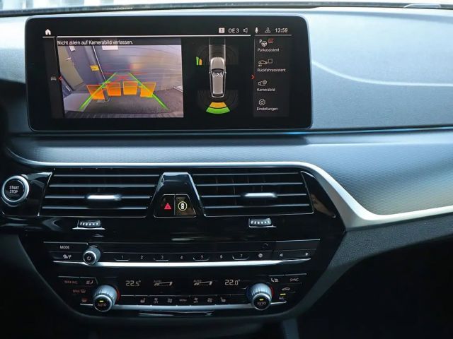 BMW 530 530e M-Sport Touring xDrive