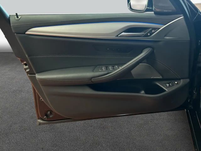 BMW 530 530e Touring