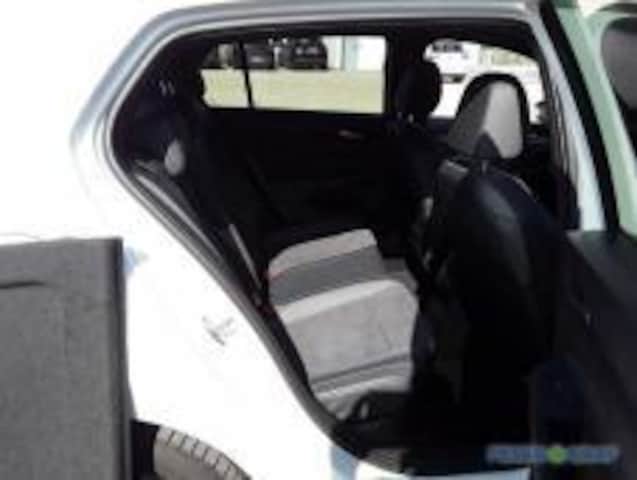 Volkswagen Golf 1.5 eTSI DSG Golf VIII Style