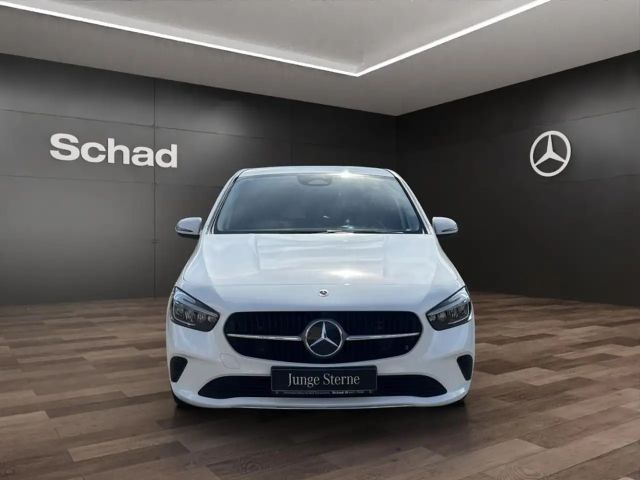 Mercedes-Benz B 200 Sedan