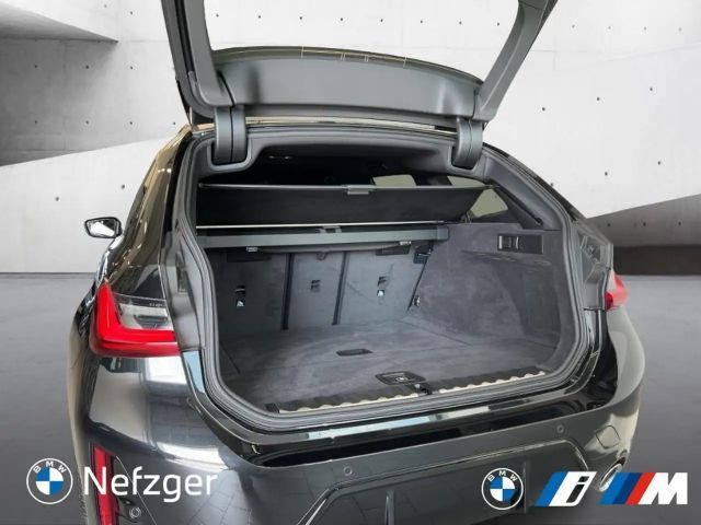 BMW 330 330d M-Sport Touring xDrive