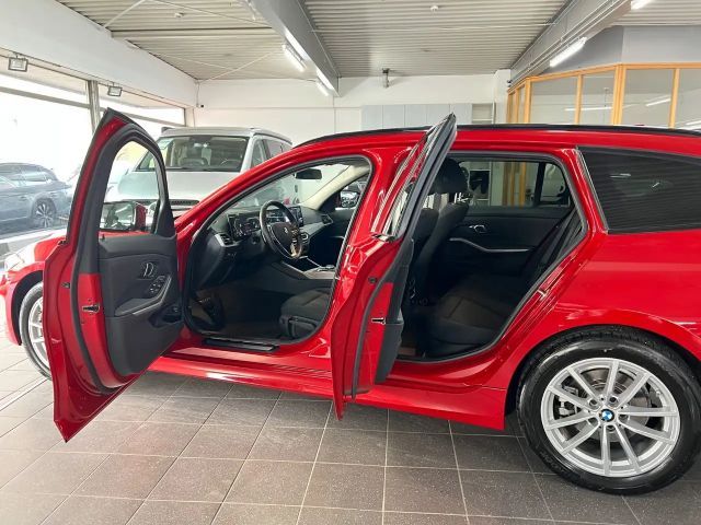 BMW 320 320d Touring