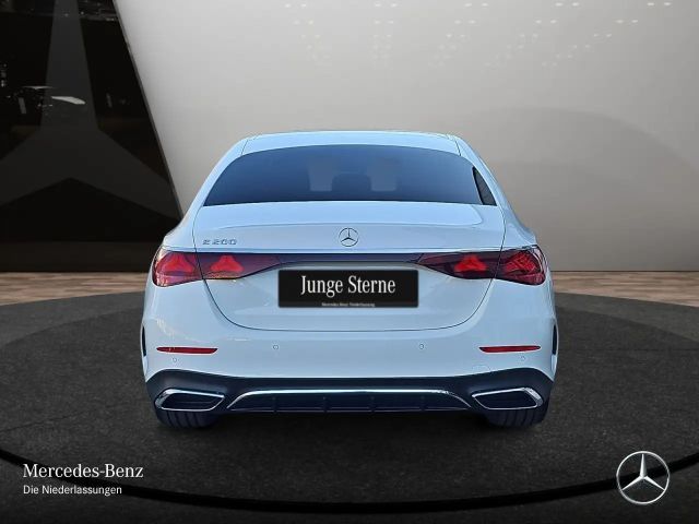 Mercedes-Benz E 200 AMG Line Sedan