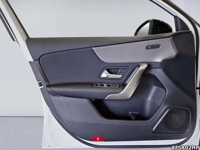 Mercedes-Benz A 220 A 220 d Progressive