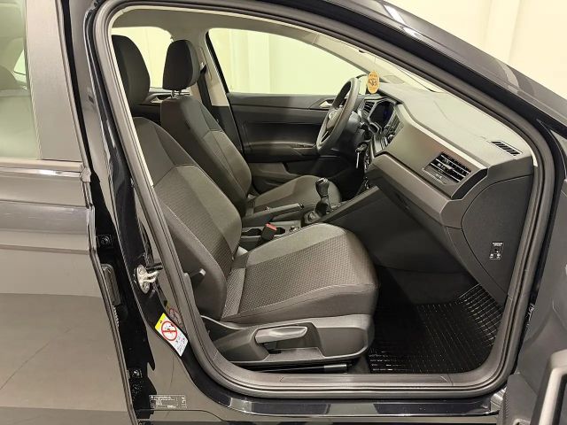 Volkswagen Polo 1,0*8 Fach*Parksensoren*Apple Carplay*Android A...