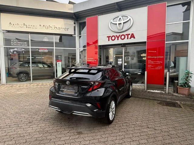 Toyota C-HR Hybride Team D