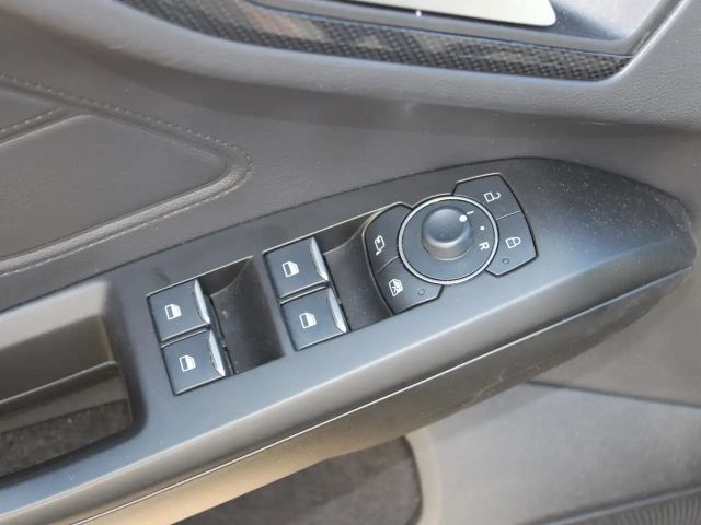 Ford Focus EcoBoost ST Line