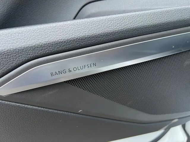 Audi Q8 e-tron 55 Business Quattro