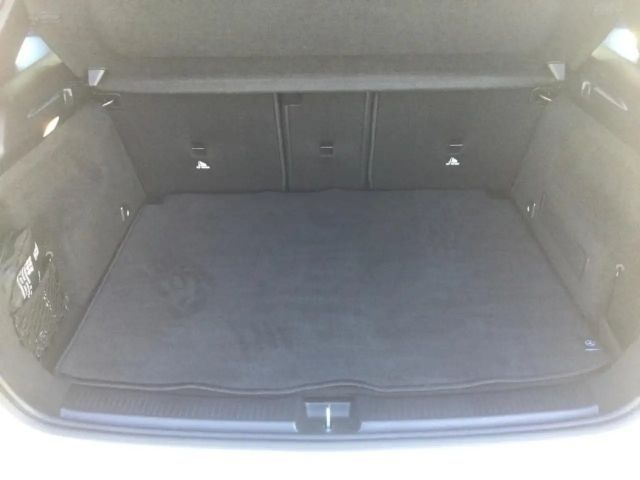 Mercedes-Benz B 180 Progressive