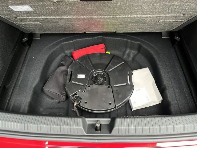 Volkswagen Golf DSG R-Line