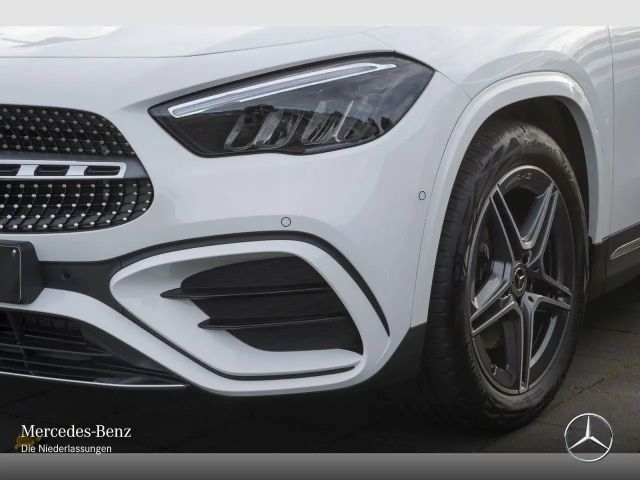 Mercedes-Benz GLA 180 AMG Line