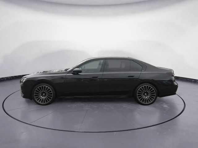 BMW 740 740d M-Sport Sedan xDrive
