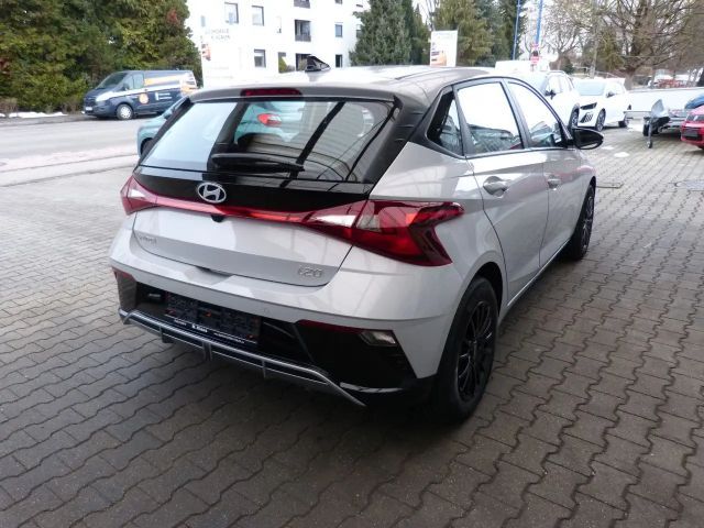 Hyundai i20 NAVI SHZ LHZ APPLE ALU KAMERA