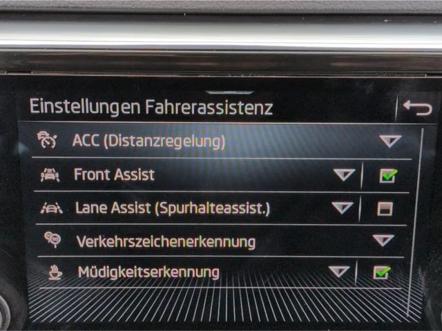 Skoda Superb 2.0 TDI Combi