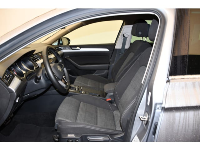 Volkswagen Passat 1.5 TSI Business DSG Variant