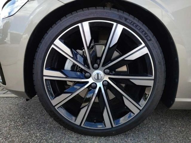 Volvo V60 Dark Ultimate