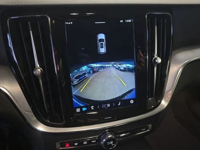 Volvo V60 AWD Core Recharge T6