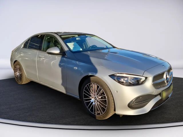 Mercedes-Benz C 200 C 200 d Sedan