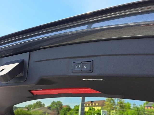 Audi A6 Avant Quattro S-Tronic