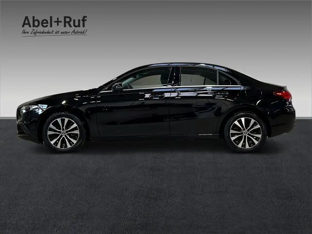 Mercedes-Benz A 250 A 250 e Style