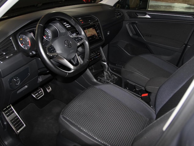 Volkswagen Tiguan 2.0 TDI DSG, Panorama,Navi,Sitzhzg...