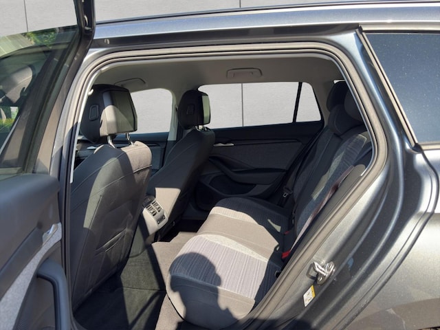 Skoda Superb 2.0 TDI Combi Selection