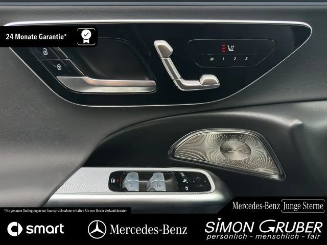 Mercedes-Benz E 220 AMG Line E 220 d Sedan