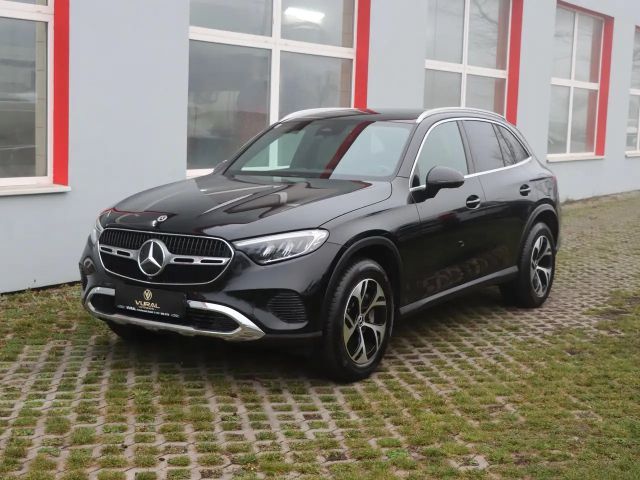 Mercedes-Benz GLC 300 4MATIC