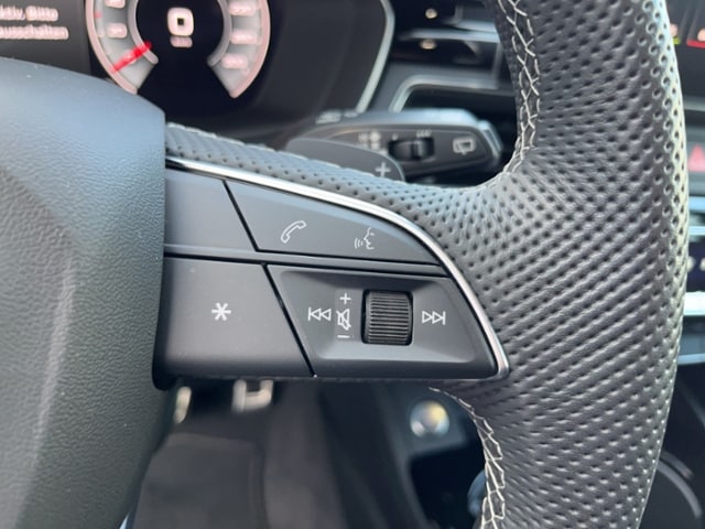 Audi A4 40 TDI Avant S-Line S-Tronic