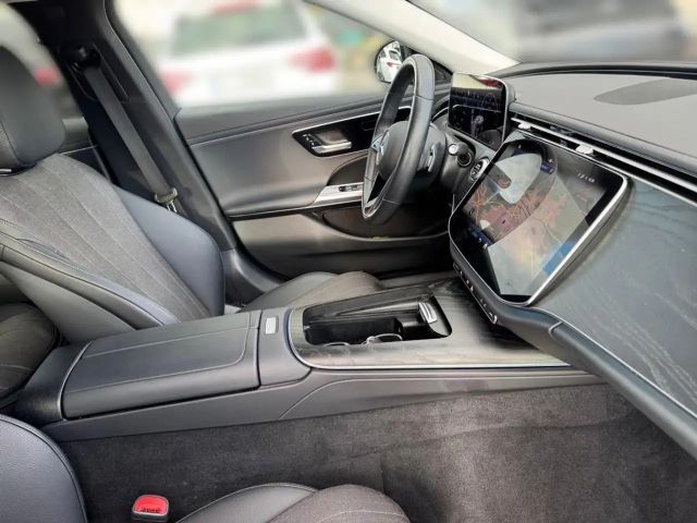 Mercedes-Benz E 200 AVANTGARDE Estate