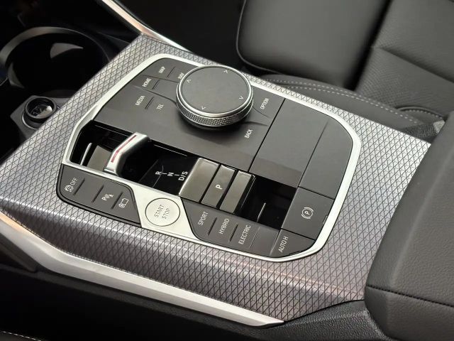 BMW 330 330e Touring