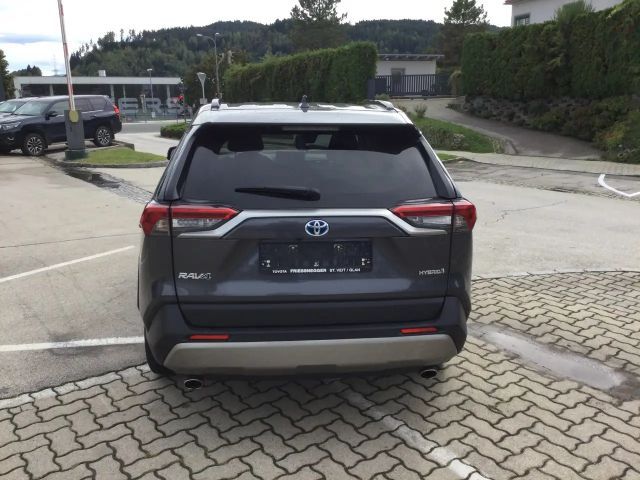 Toyota RAV4 Active Hybride
