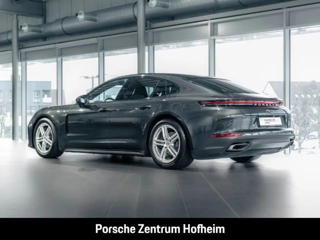 Porsche Panamera 4