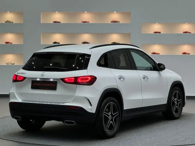 Mercedes-Benz GLA 200 AMG Line GLA 200 d