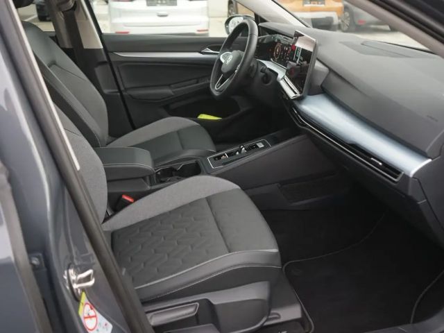 Volkswagen Golf 1.5 eTSI Golf VIII