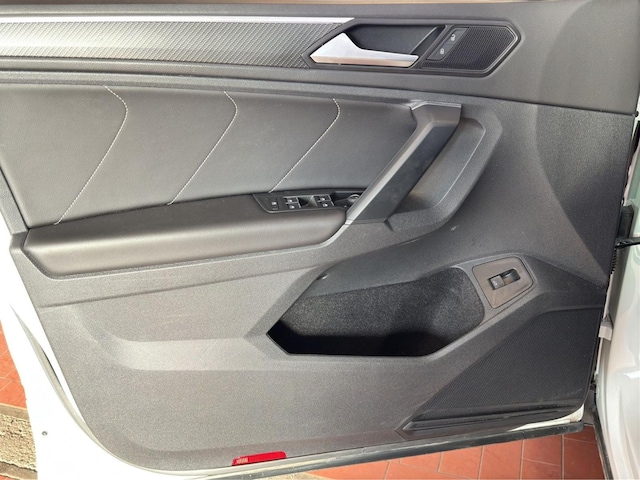 Volkswagen Tiguan 1.5 TSI DSG R-Line