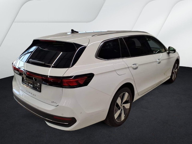 Volkswagen Passat 1.5 eTSI Business DSG Variant