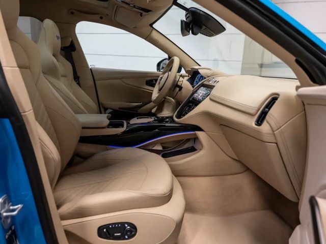 Aston Martin DBX 707 Elwood Blue Sandstorm