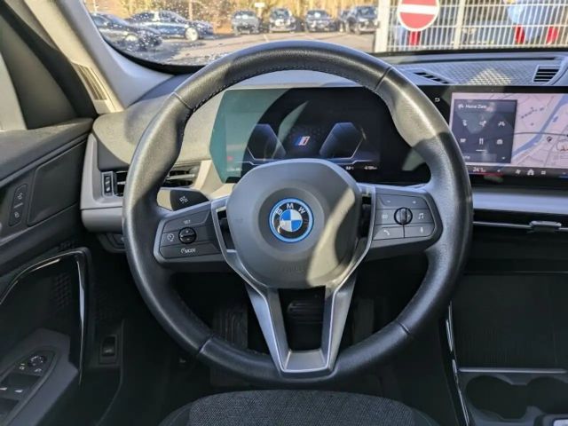 BMW iX1 xDrive30